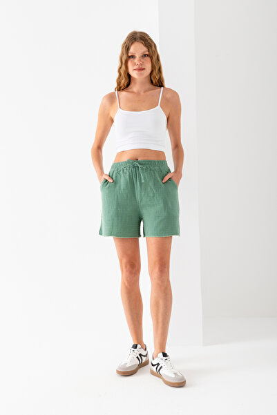 EtkiModa شورت نسائي من الموسلين بأرجل واسعة مصنوع من القطن بنسبة 100% باللون ...