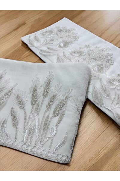 Dantelux 2 Piece French Laced Dowry Holder 50X90 Velvet Hand and Face Towel