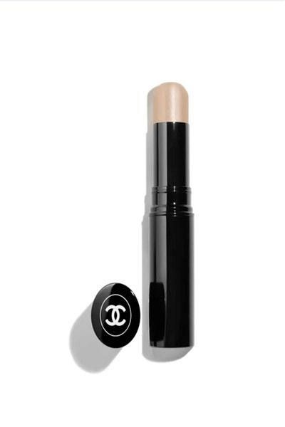 Chanel عصا تفتيح مرطبة متعددة الأغراض من Baume Essentiel-Sculping