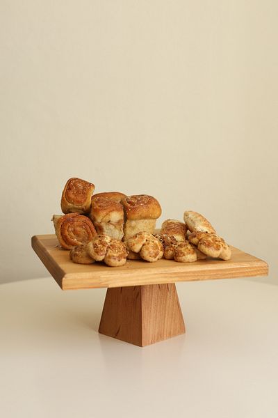 justwood Pyramid 25x25 Cm Wooden 10 Cm Footed Square Cake Presentation Serving Plate
