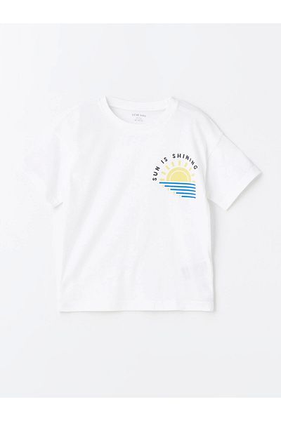 LC Waikiki Lcw Kids White Crew Neck Short Sleeve Printed Baby Boy T-Shirt and Shorts 2-Piece Set