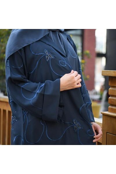 HAWRAA Colorful embroidered quarter-cloche abaya with wide sleeves and buttons
