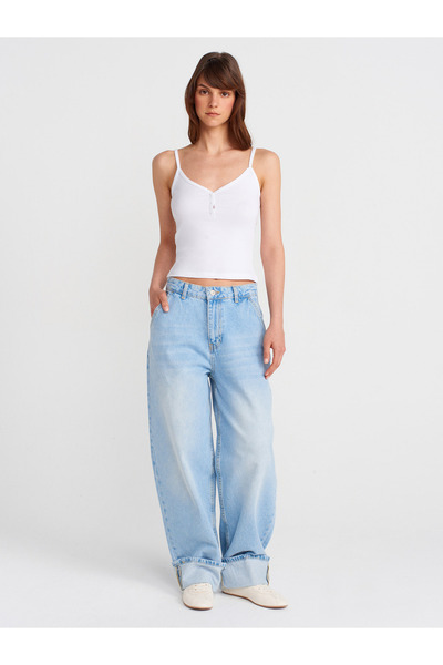 Dilvin 21008 Buttoned Strap Top-White