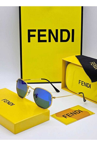 Fendi Fendi sunglasses with beautiful features and accessories