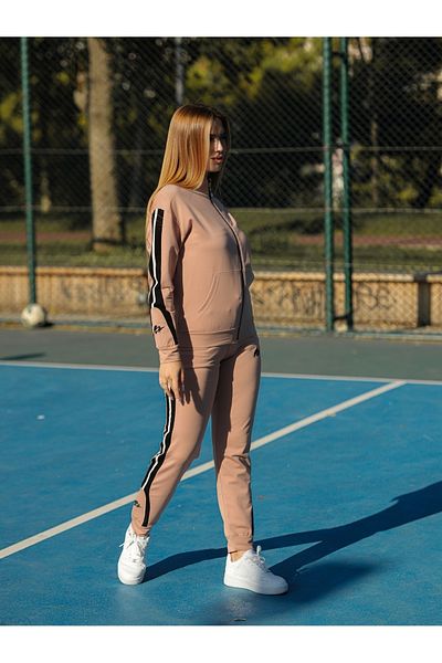 Wovi Moda Σετ γυναικεία αθλητική φόρμα με φερμουάρ και λεπτομέρεια κεντήματος