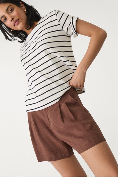 Stradivarius Ketenli dökümlü şort