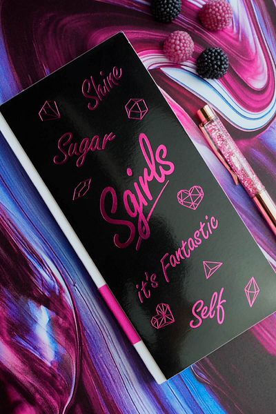 Victoria's Journals Sgirls Hard Cover Undated Planner English 9X18,5 cm 100Gr. 160 Pages
