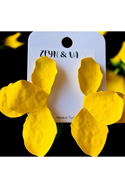 ZEYNVA Red Big Leaf Earrings