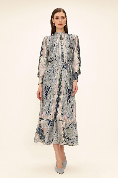 Olcay Tenké saténové šaty s plisovaným vzorem DARK BLUE 9343-E