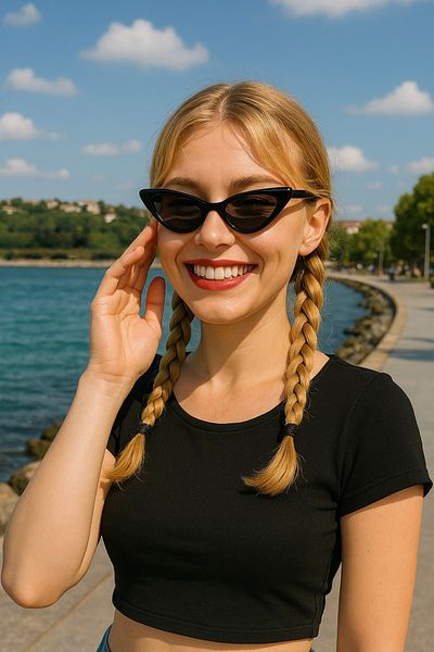 wesscollection Women's Black Cat Eye Sunglasses