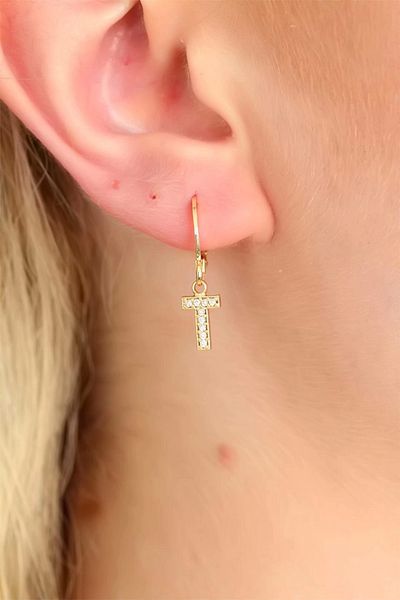 suhleco Letter t Earrings