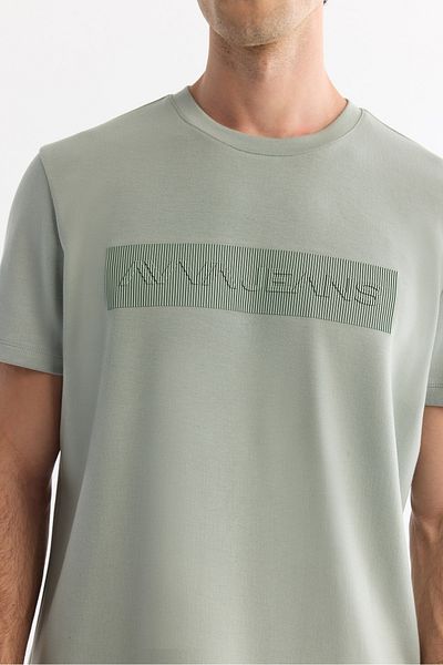 Avva Ανδρικό μπλουζάκι από ελαστάν με στάμπα με πράσινη λαιμόκοψη A42y1011