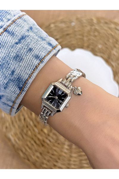 LOOQ Minimal Roman Numeral Vintage Women's Wristwatch