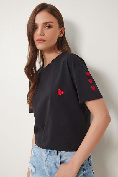 Happiness İstanbul Women's Black Heart Embroidered Cotton Knitted T-Shirt Mp00032