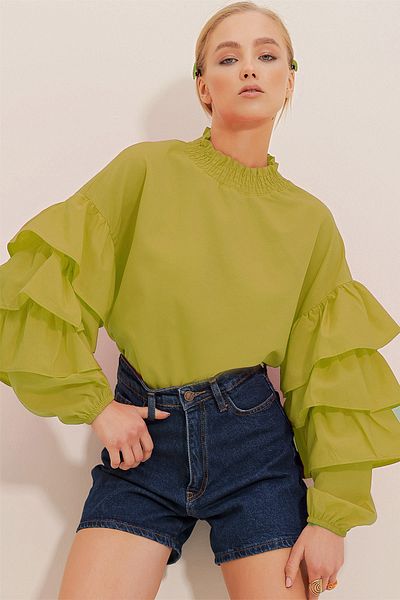 Trend Alaçatı Stili Ölgrüne Rollkragenbluse für Damen mit gefalteten Ärmeln und gewebter Bluse ALC-X9762