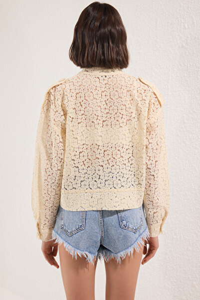 Trendyol Collection Ecru Lace/Brode Floral Pattern Comfortable Fit Button Jacket Twoss25Ce00063