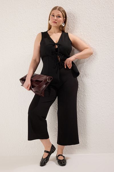 Trendyol Curve Black Culotte Plus Size Pants with High Waist Cutout Detail - Tbbss25Ar00041