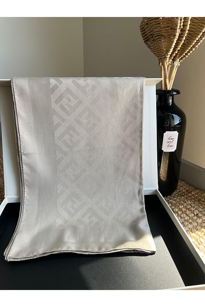 VaVscarfs F Pattern Jacquard Scarf Ecru