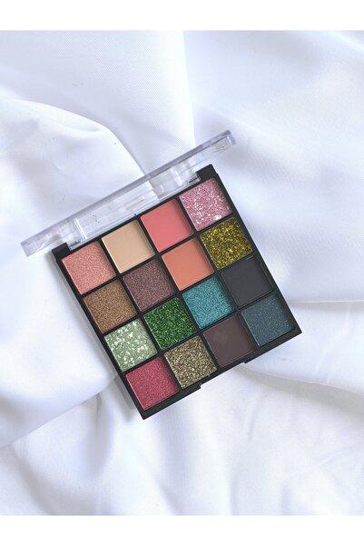 Lesvip's 16'lı mat ve simli göz farı paleti