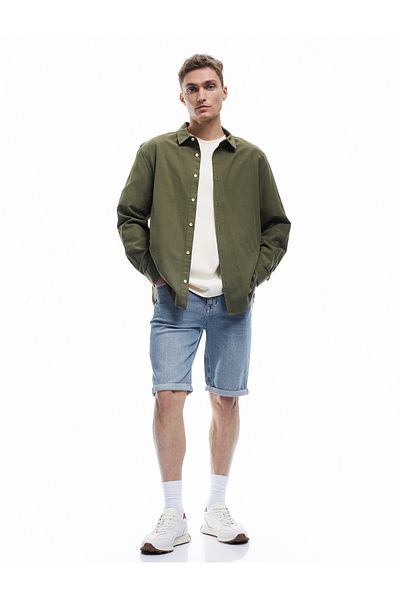 Koton Slim-Fit-Jeansshorts aus Baumwolle mit geknöpften Falten an den Beinen