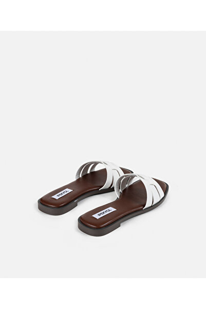 İpekyol Deri görünümlü iç içe geçmiş bantlı terlik