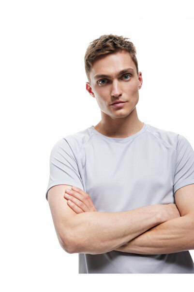 Koton Kısa Kollu Bisiklet Yaka Reglan Kol Arkası Baskılı Slim Fit Spor Tişört