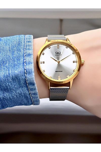 Q&Q Straw Cord Double Color Women's Wristwatch