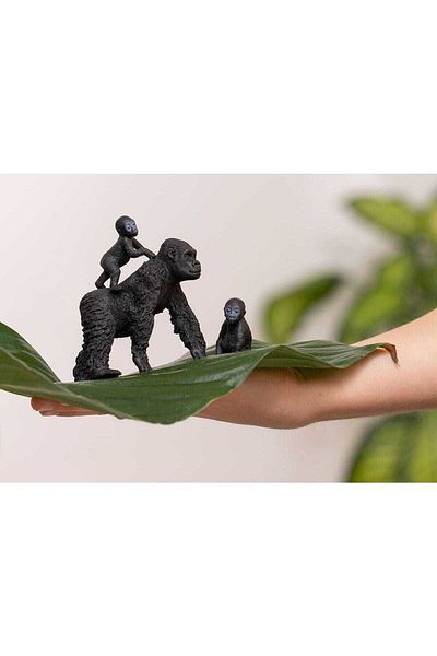 SCHLEICH Set of 3 Schleich figurines