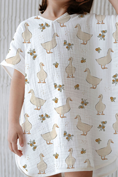 Tuğba Kuğu 4 Layer Muslin Poncho - Bohemian Duck