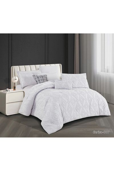 HOURS Horse 8-Piece Silky Soft Quilt Set, King Size, with an Elegant Pattern