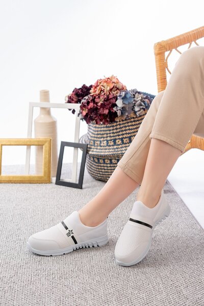 Slipcat Tedy Unisex Women's Laceless Comfortable Flexible Daily Sneaker Sports Shoes