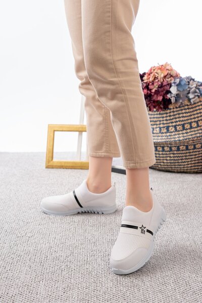 Slipcat Tedy Unisex Women's Laceless Comfortable Flexible Daily Sneaker Sports Shoes