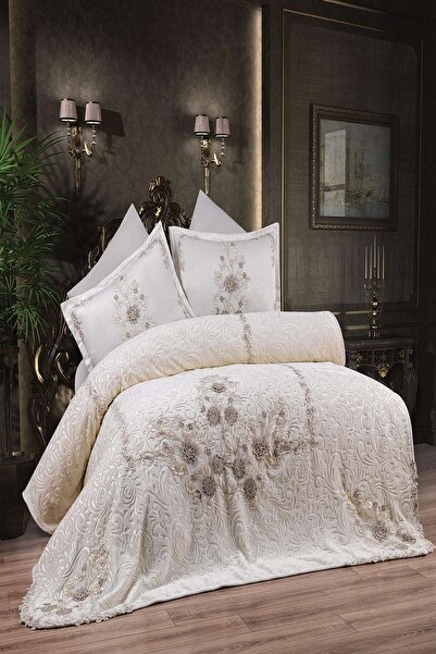 Madamca Black Blanket