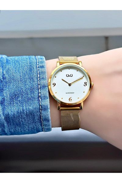 Q&Q Women's Wristwatch with Wicker Band Gold Color