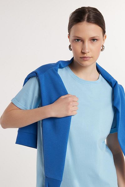 Tudors Tricou albastru cu mânecă scurtă, 100% bumbac, cu croială relaxată, cu decolteu rotund
