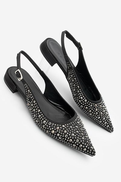 Marjin Damen-Ballerina mit spitzer Zehenpartie und offenem Rücken, gestrickt, Stein, Vorbi, schwarzer Satin