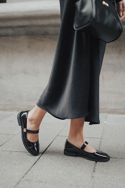 Marjin Dámské ležérní boty na suchý zip pro volný čas Valsey Black Lakovaná kůže