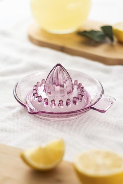 EWs Acrylic Plum Lemon Squeezer Practical Lemon Squeezer