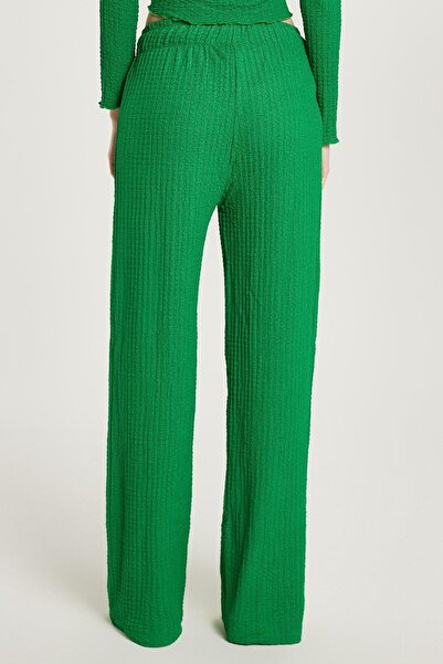 Tudors Kadın Slim Fit Dar Kesim Beli Lastikli Büzgülü İspanyol Paça Yeşil Pantolon