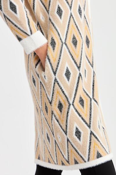 Two Mail Baklava Pattern Cardigan