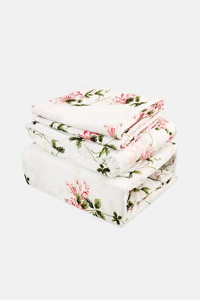 Catherine Malandrino 4 Pieces Floral Pattern Flat Sheet With Pillow Case Set, Multicolor