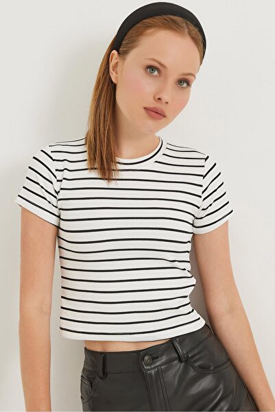 Raneel Kazançlı Alışveriş Crew Neck Short Sleeve Striped Stretchy Crop Blouse...