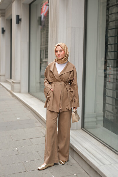 LOCCO Жіночий костюм з широким коміром, світло-коричневий