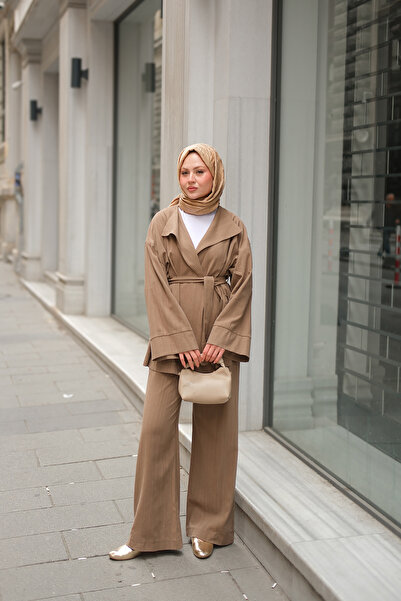 LOCCO Жіночий костюм з широким коміром, світло-коричневий