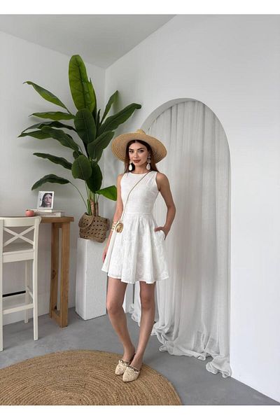 LİSAA BUTİK Λευκό κέντημα σχέδιο φόρεμα scalloped