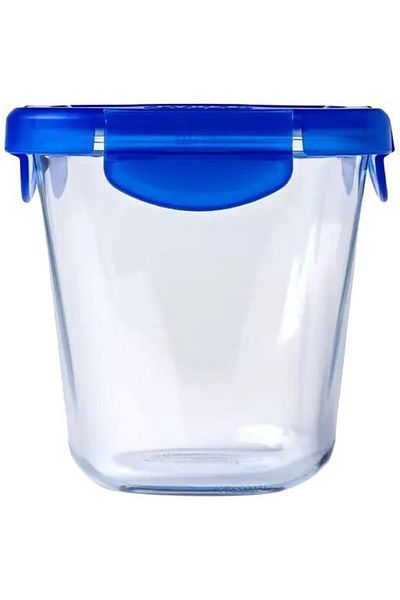 Pyrex Deep square casserole with airtight lid