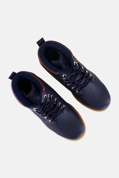FILA حذاء الكاحل الخارجي برباط من Edge Water للرجال، أزرق داكن