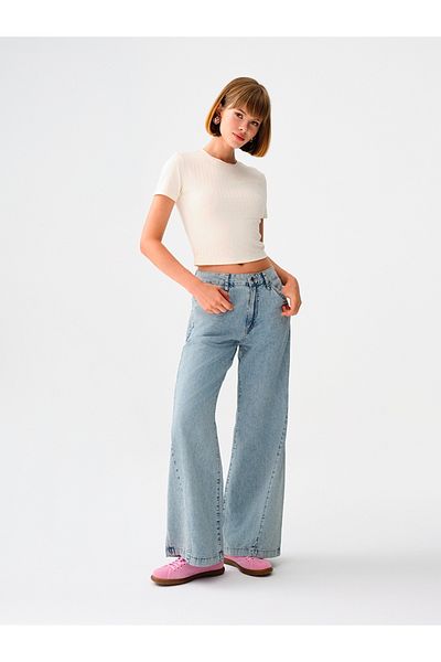 Loft Women's Fitted T-Shirt - Sleeves