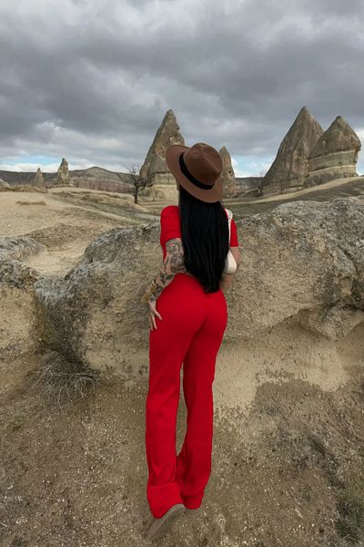 Siner Fashion Дамски червен комплект с широки панталони и горнище