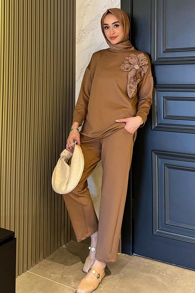 julude Camel Collar Flower Λεπτομερές Παντελόνι Hijab Διπλό Σετ